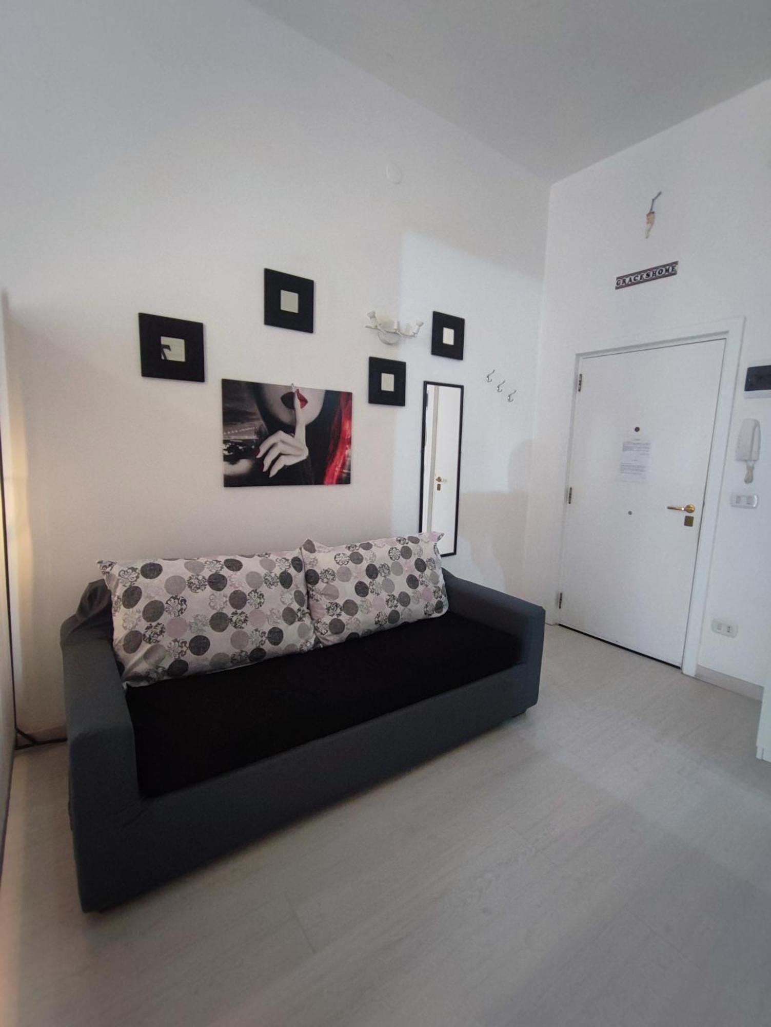 Little Home Trani Εξωτερικό φωτογραφία